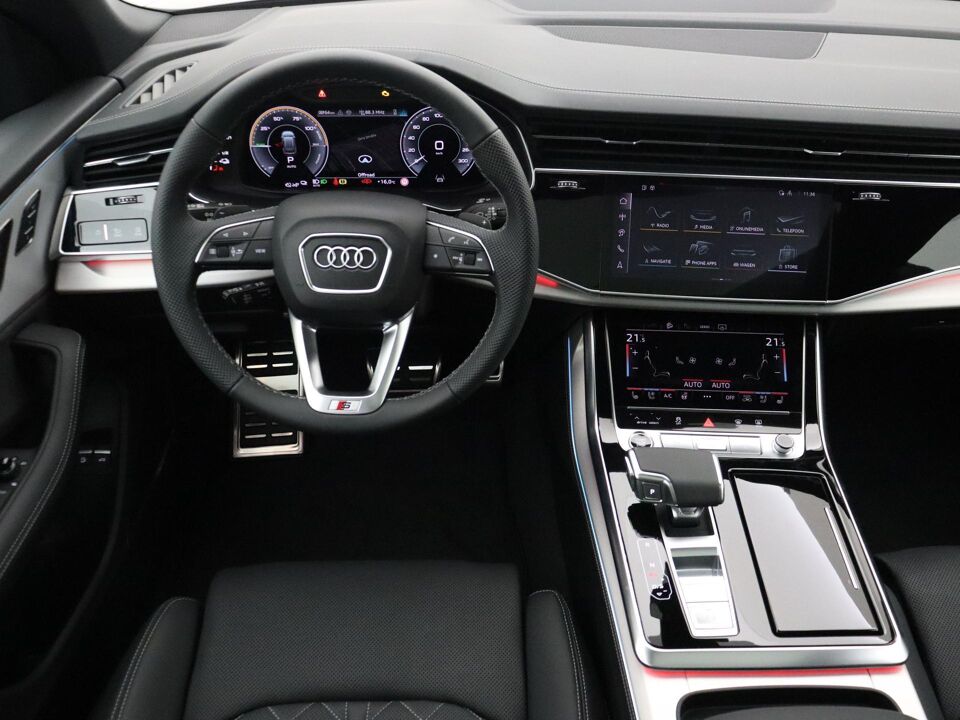 Audi Q8 Pro Line S 55 TFSI e 290 kW / 394 PK SUV 8 versn.