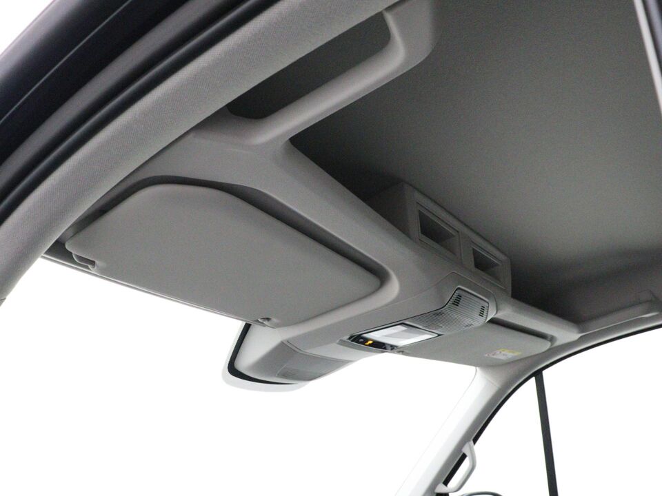 VW-Bedrijfswagens Crafter Highline L3H3 2.0 TDI 130 kW / 177 pk