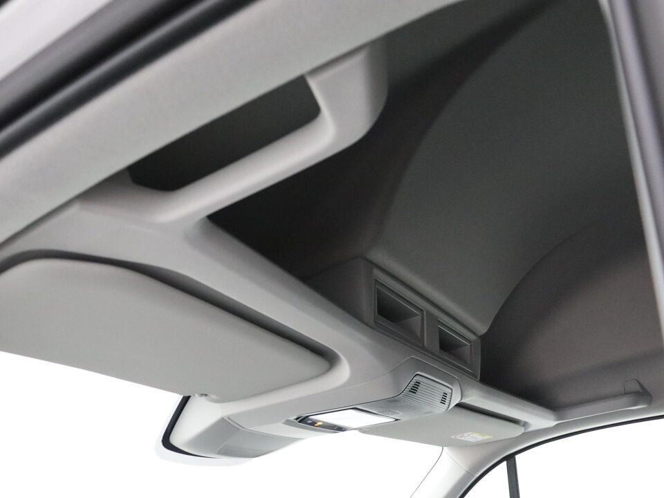 VW-Bedrijfswagens Crafter Highline L3H3 2.0 TDI 103 kW / 140 pk