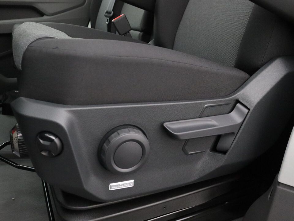 VW-Bedrijfswagens Crafter Highline L3H3 2.0 TDI 103 kW / 140 pk