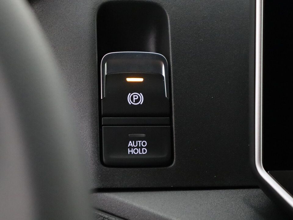 VW-Bedrijfswagens Crafter Highline L3H3 2.0 TDI 103 kW / 140 pk