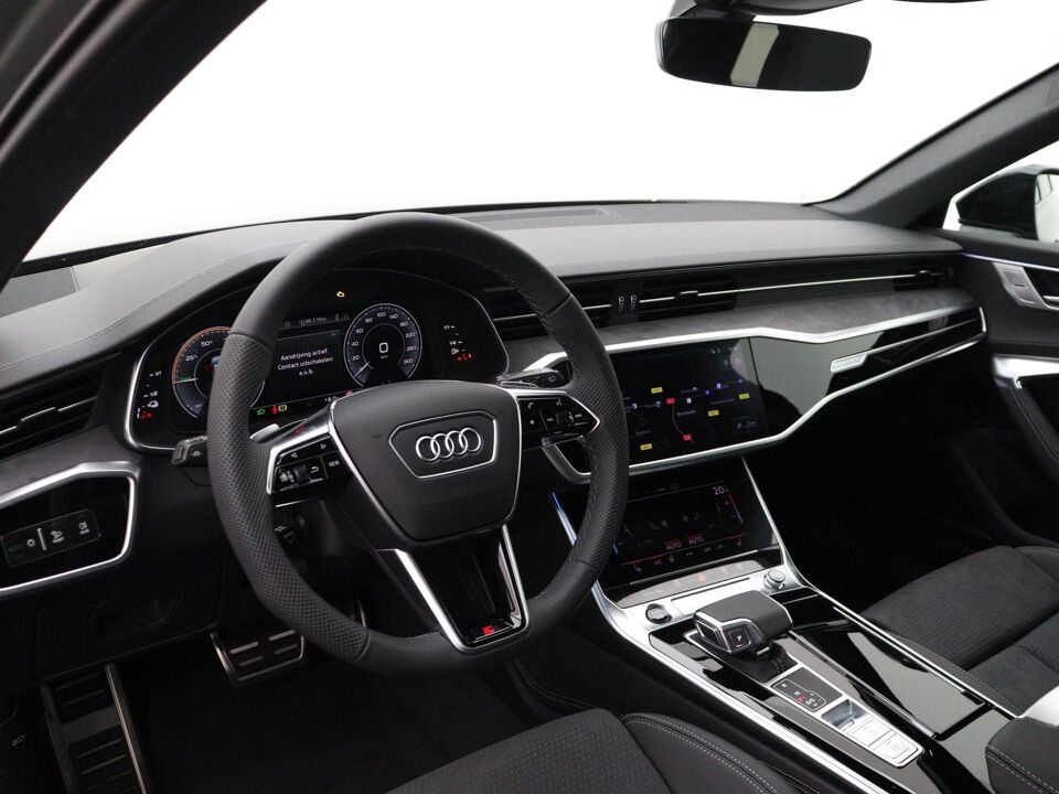 Audi A6 Avant S edition Competition 50 TFSI e 220 kW / 299 pk