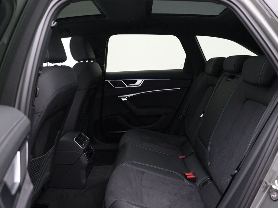 Audi A6 Avant S edition Competition 50 TFSI e 220 kW / 299 pk