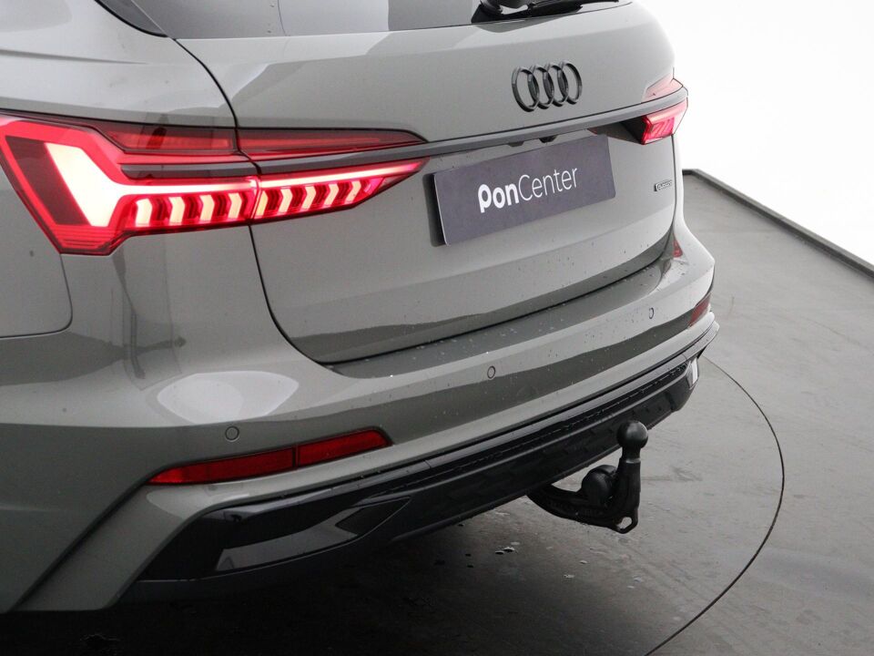 Audi A6 Avant S edition Competition 50 TFSI e 220 kW / 299 pk