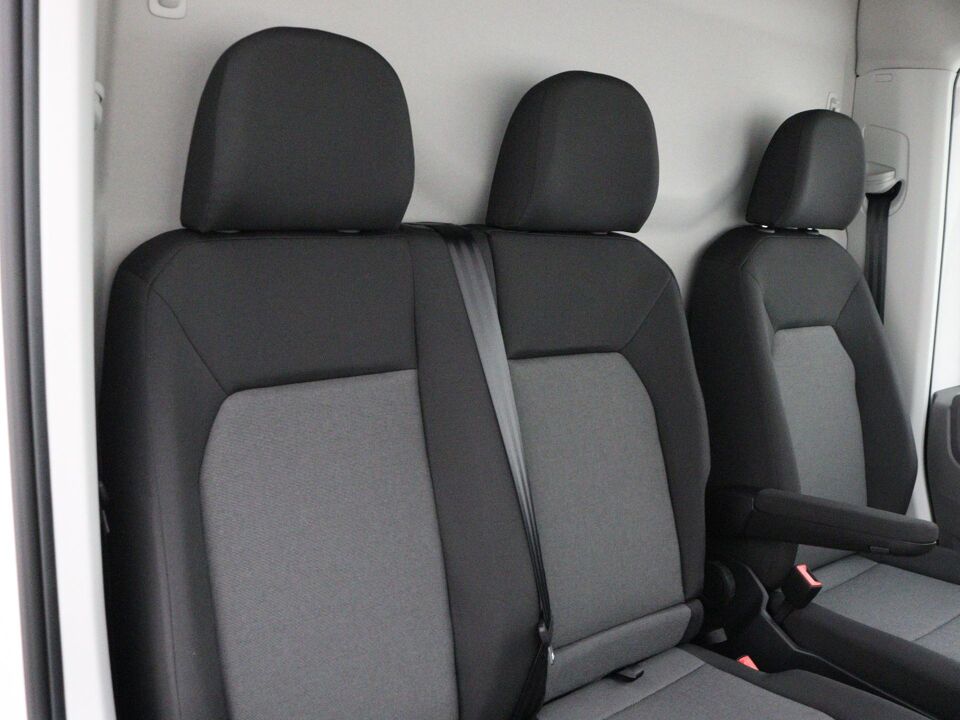 VW-Bedrijfswagens Crafter Highline L3H3 2.0 TDI 103 kW / 140 pk