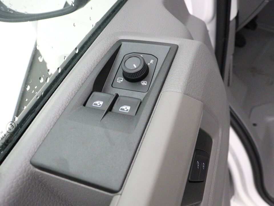 VW-Bedrijfswagens Crafter Highline L3H3 2.0 TDI 103 kW / 140 pk