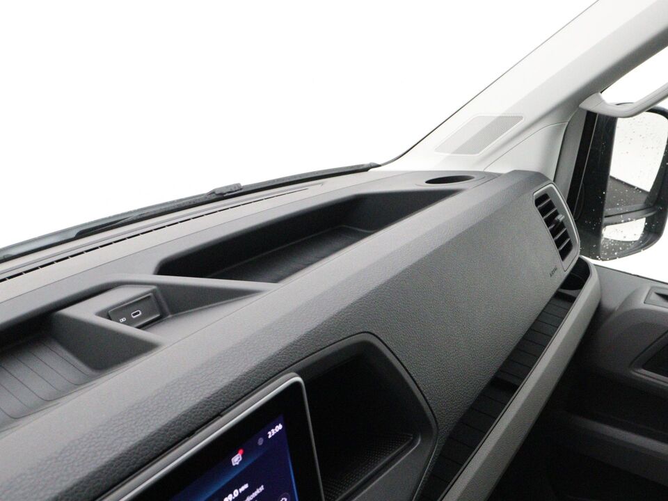 VW-Bedrijfswagens Crafter Highline L3H3 2.0 TDI 103 kW / 140 pk