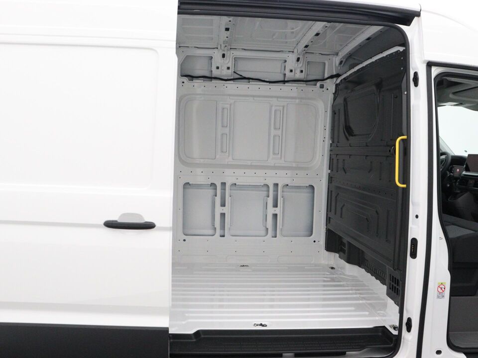VW-Bedrijfswagens Crafter Highline L3H3 2.0 TDI 103 kW / 140 pk