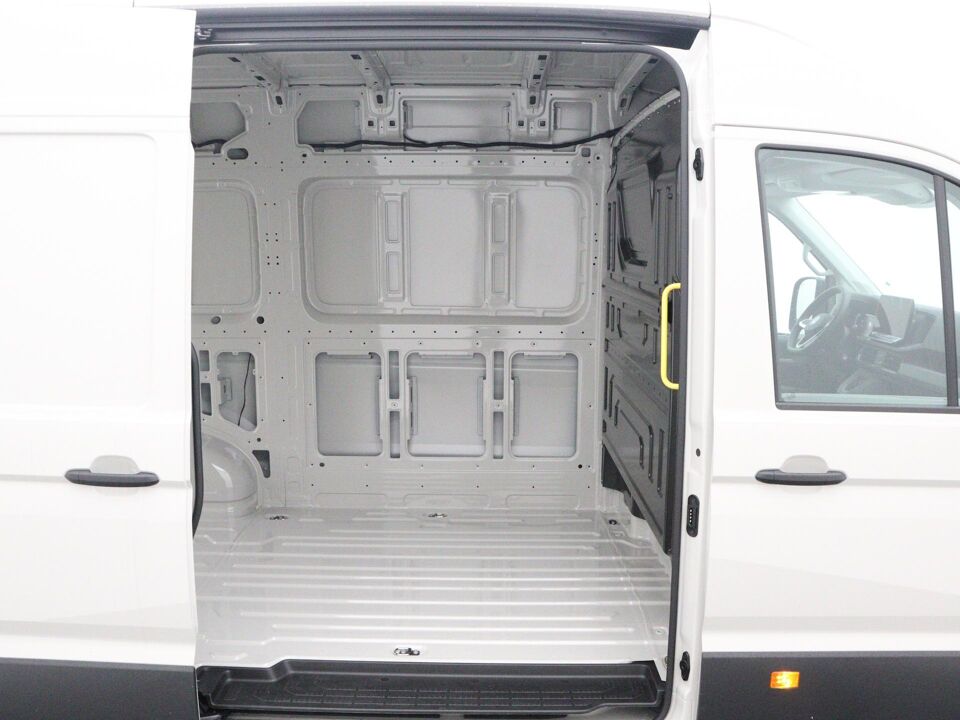 VW-Bedrijfswagens Crafter Highline L3H3 2.0 TDI 103 kW / 140 pk