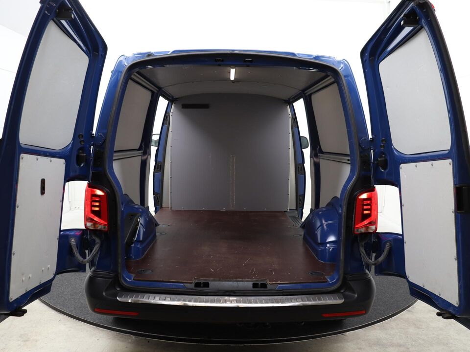 VW-Bedrijfswagens Transporter 2.0 TDI 150 PK DSG L2H1 32 Bulli