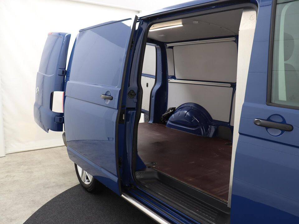VW-Bedrijfswagens Transporter 2.0 TDI 150 PK DSG L2H1 32 Bulli