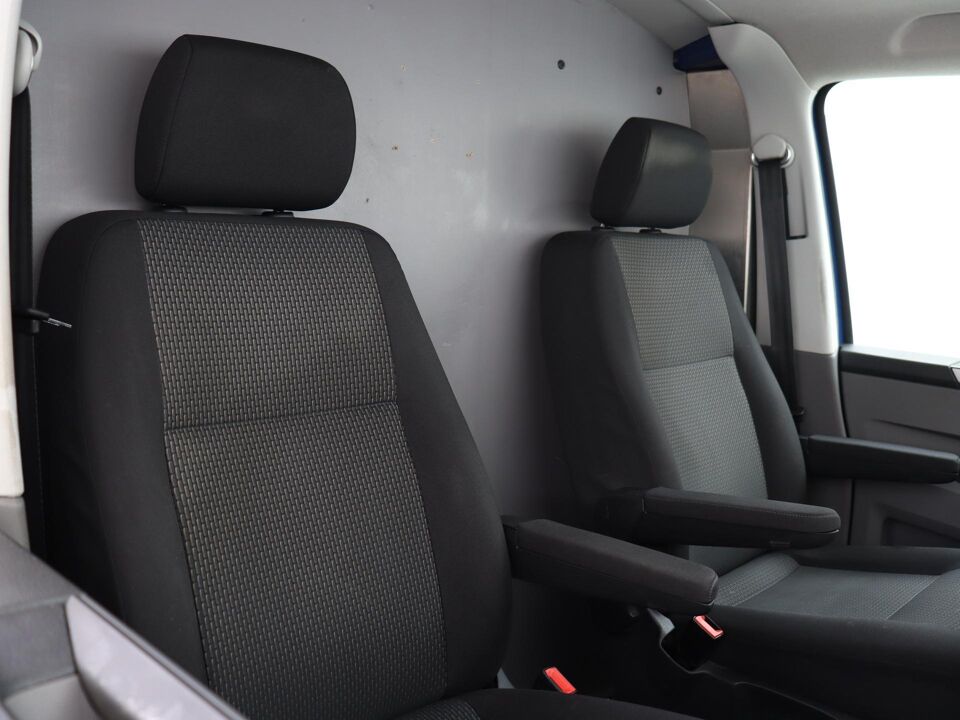 VW-Bedrijfswagens Transporter 2.0 TDI 150 PK DSG L2H1 32 Bulli
