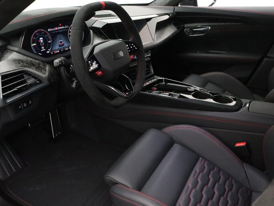 Audi RS e-tron GT Performance 550kW/748pk