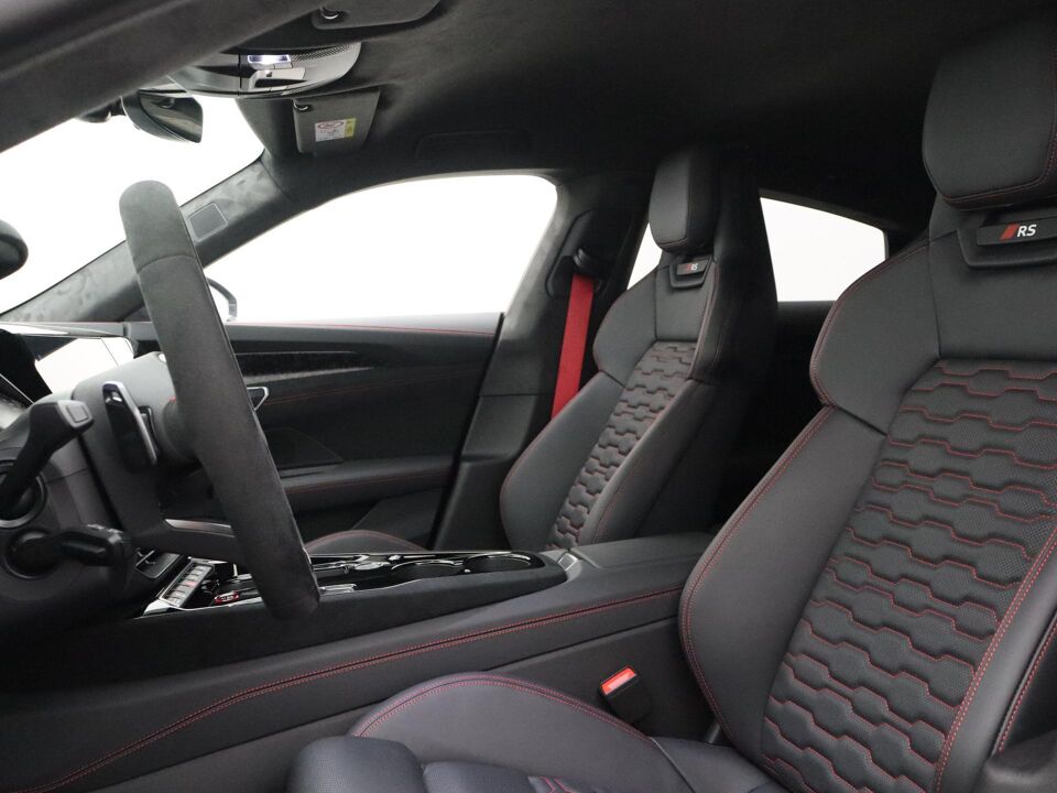 Audi RS e-tron GT Performance 550kW/748pk