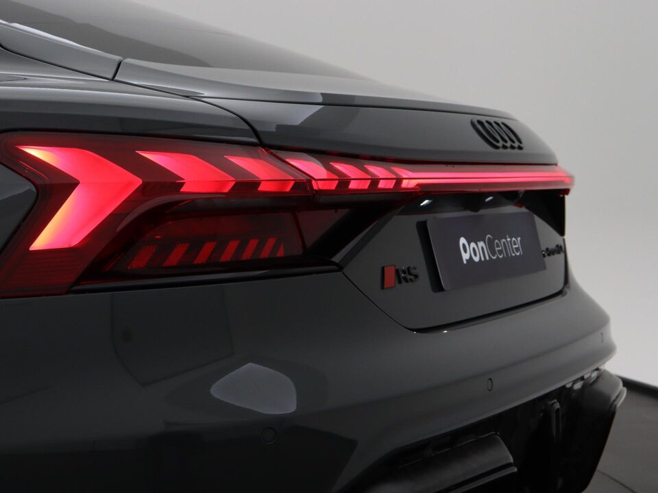 Audi RS e-tron GT Performance 550kW/748pk
