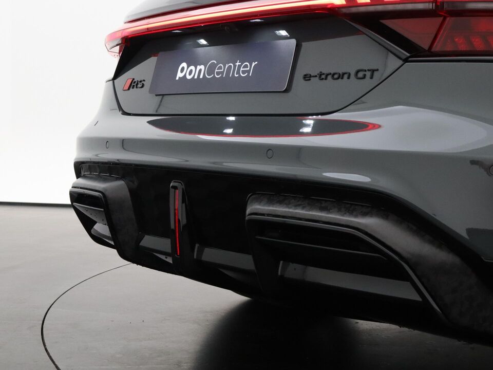 Audi RS e-tron GT Performance 550kW/748pk