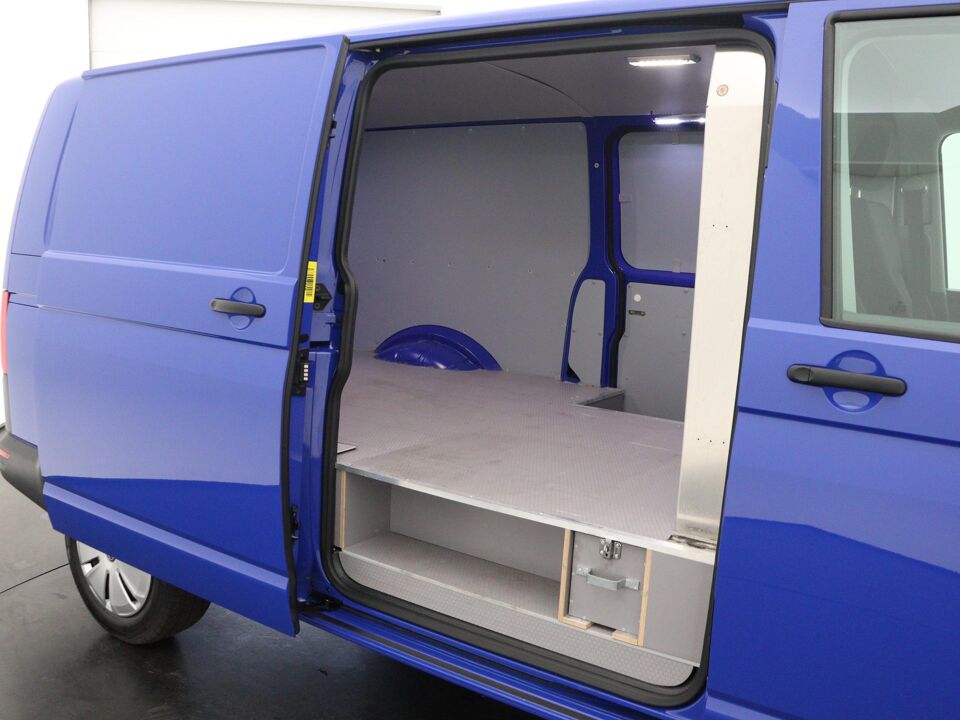 VW-Bedrijfswagens Transporter 2.0 TDI L2H1 30 Comfortline