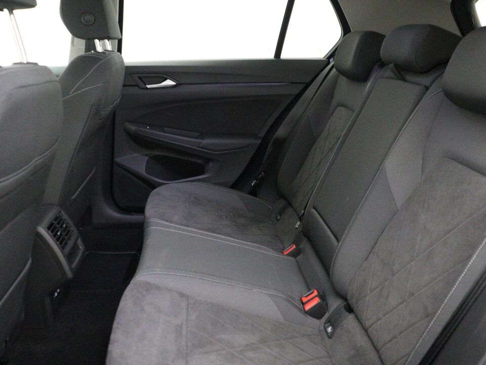 Volkswagen Golf 1.0 TSI Life Business