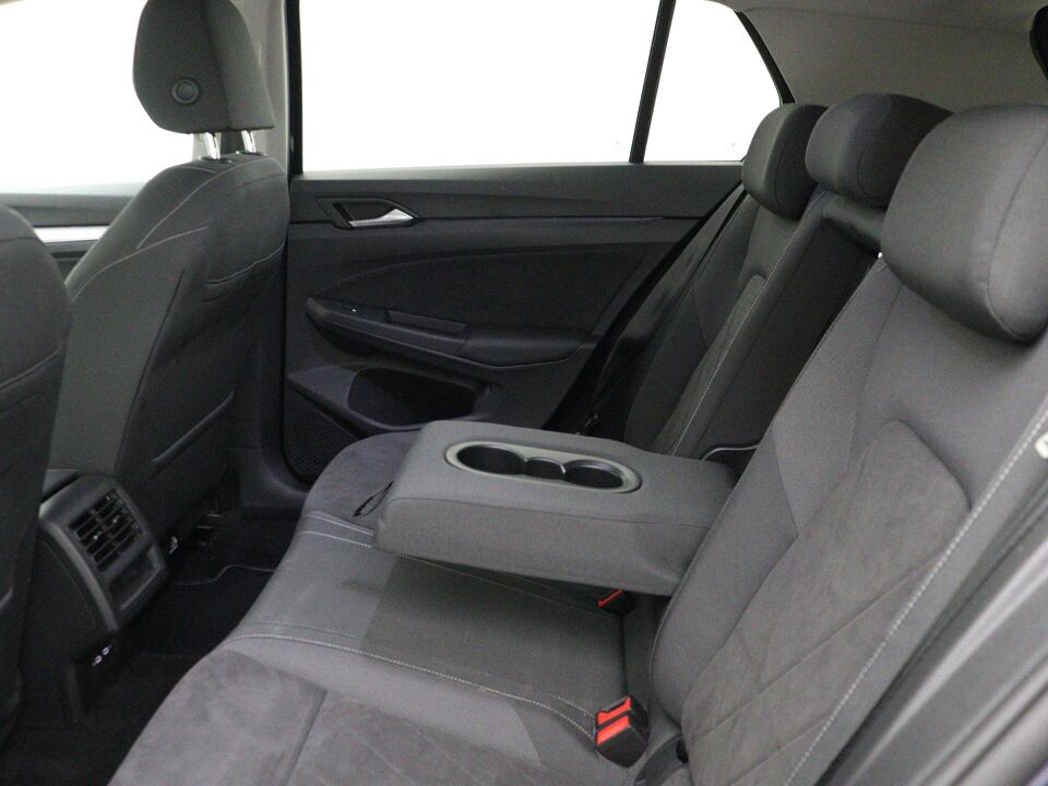 Volkswagen Golf 1.0 TSI Life Business