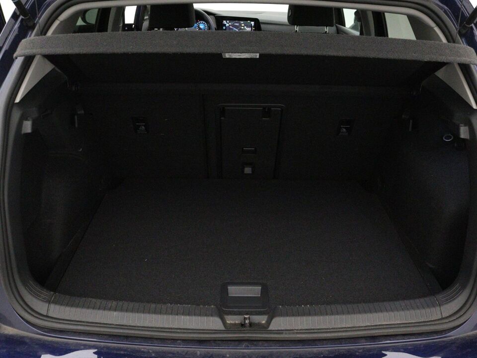 Volkswagen Golf 1.0 TSI Life Business