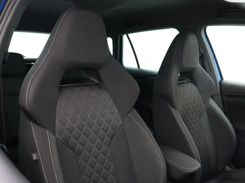 Škoda Kamiq 1.0 TSI 115 PK DSG Sport Business