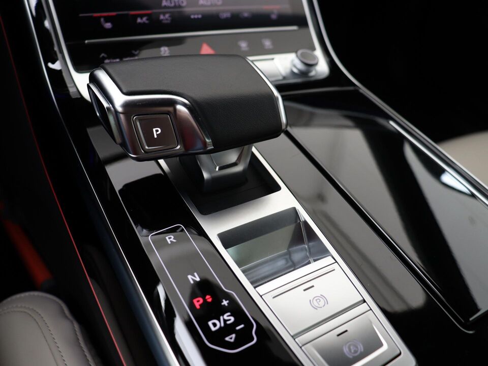 Audi A8 60 TFSI e 462 PK Quattro Lang