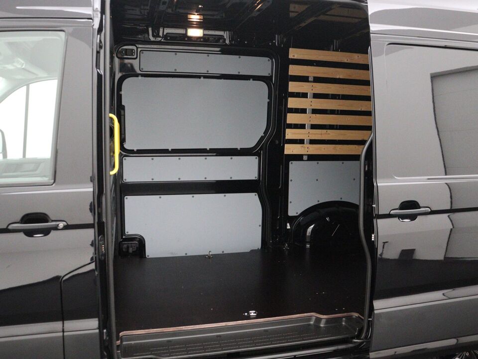 VW-Bedrijfswagens Crafter 35 2.0 TDI 177 PK Autom. L3H3 Highline Exclusive