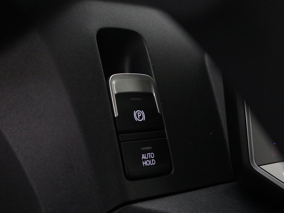 VW-Bedrijfswagens Crafter Highline L3H3 2.0 TDI 130 kW / 177 pk