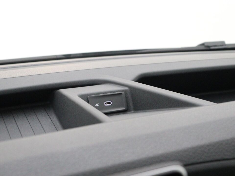 VW-Bedrijfswagens Crafter Highline L3H3 2.0 TDI 130 kW / 177 pk
