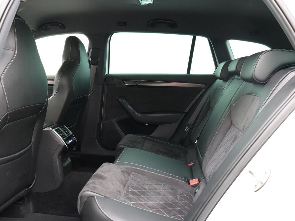 Škoda Superb Combi 1.4 TSI 218 PK iV Sportline Business