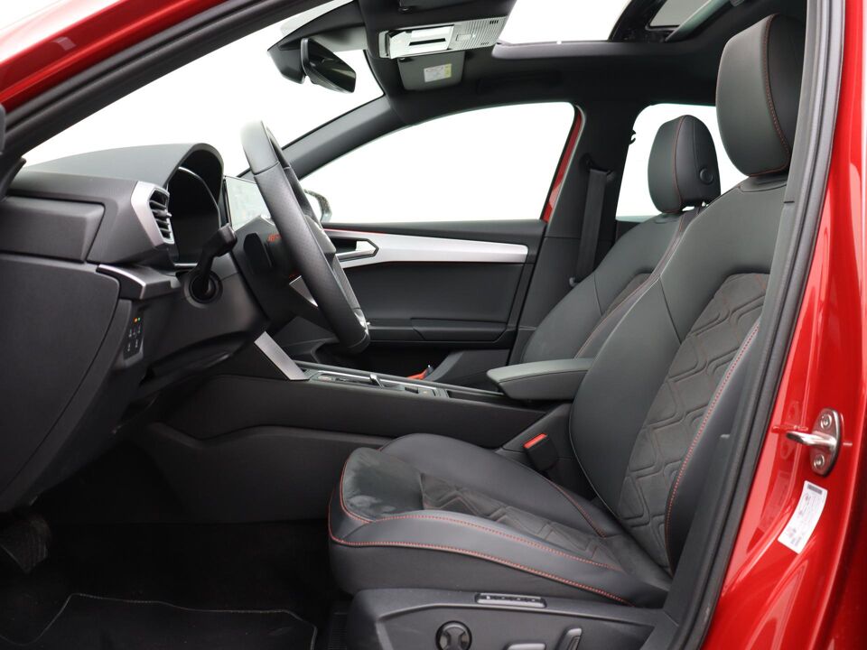 SEAT Leon 1.5 eTSI FR Business Intense