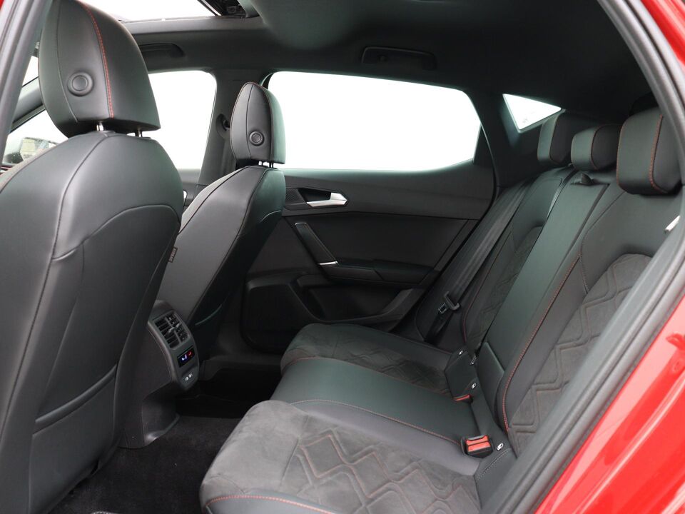 SEAT Leon 1.5 eTSI FR Business Intense