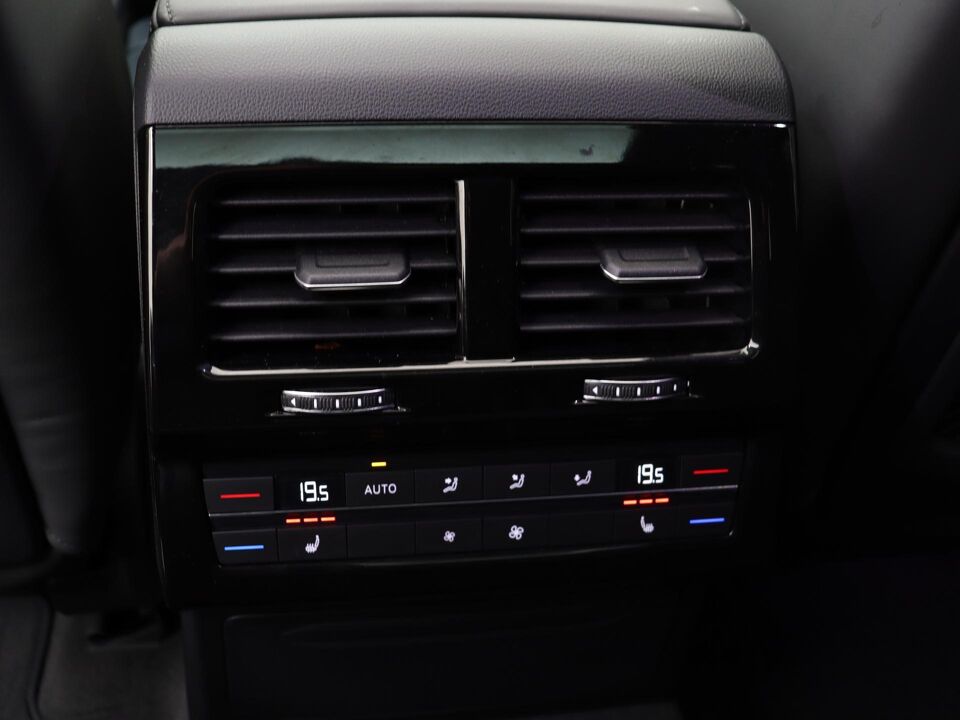 Volkswagen Touareg 3.0 TSI eHybrid 380PK 4MOTION Elegance