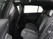 Volkswagen Golf 1.5 eTSI R-Line