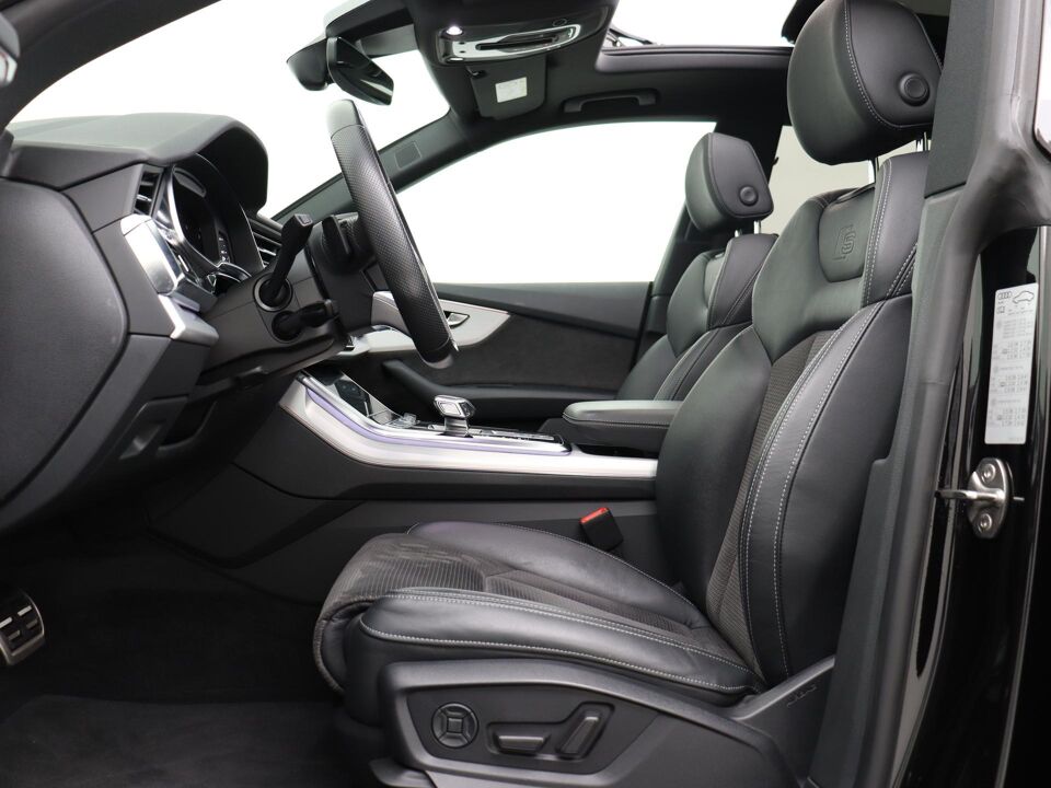 Audi Q8 55 TFSI e quattro Pro Line S
