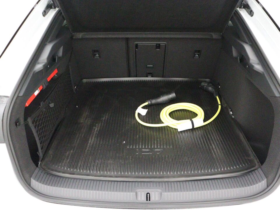 Volkswagen ID.7 Pro Business 77 kWh 210 kW / 286 pk
