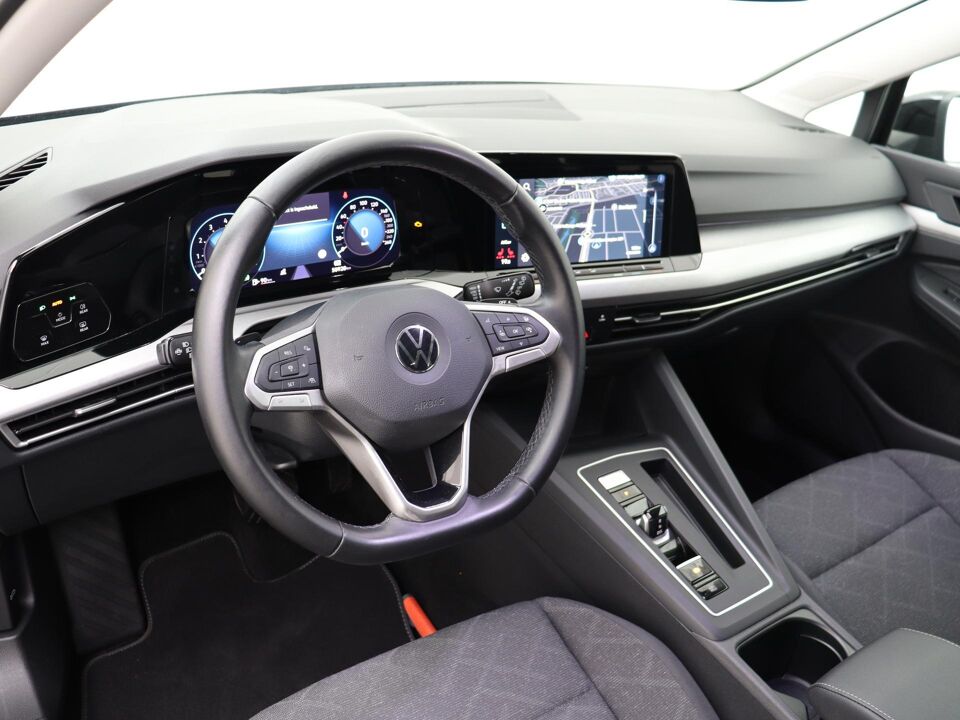 Volkswagen GOLF Variant 1.5 eTSI DSG Life