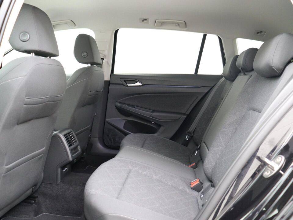 Volkswagen GOLF Variant 1.5 eTSI DSG Life