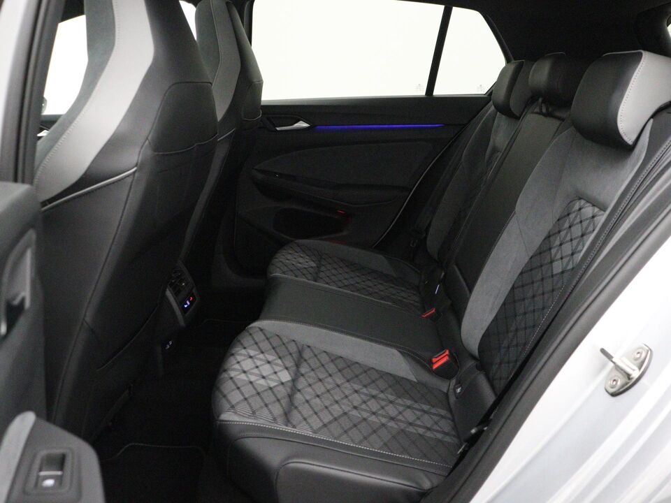 Volkswagen Golf 1.5 eTSI 150 PK DSG R-Line