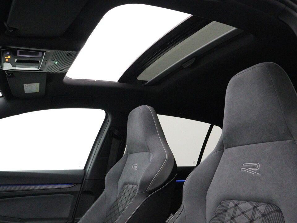Volkswagen Golf 1.5 eTSI 150 PK DSG R-Line