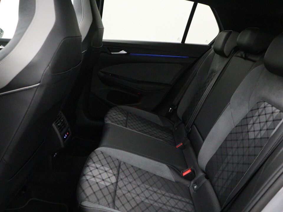 Volkswagen Golf 1.5 eTSI 150 PK DSG R-Line