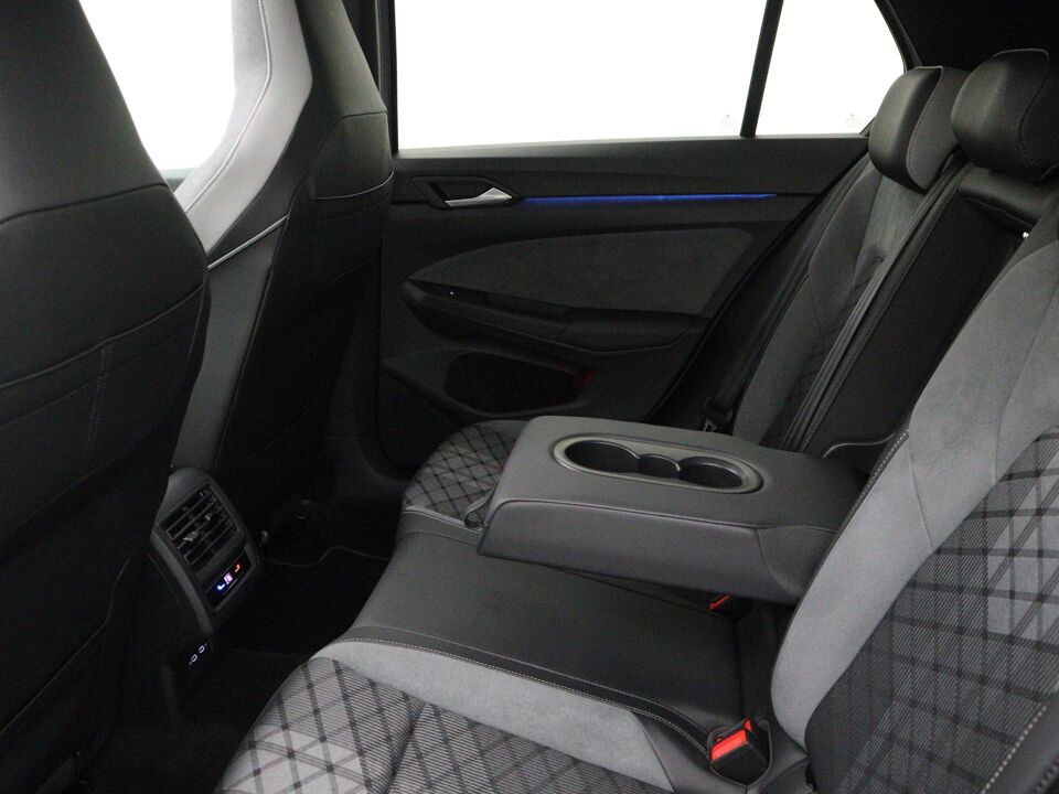 Volkswagen Golf 1.5 eTSI 150 PK DSG R-Line