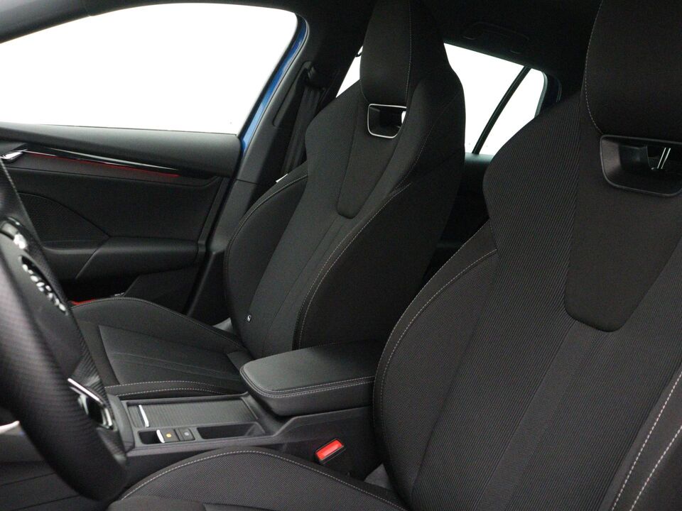 Škoda Octavia Combi 1.5 e-TSI Sport Business