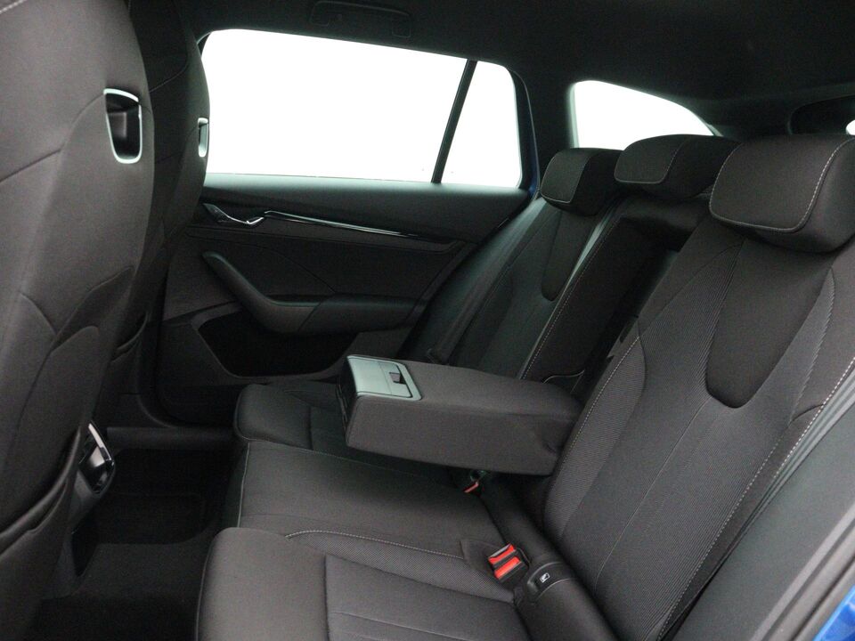 Škoda Octavia Combi 1.5 e-TSI Sport Business