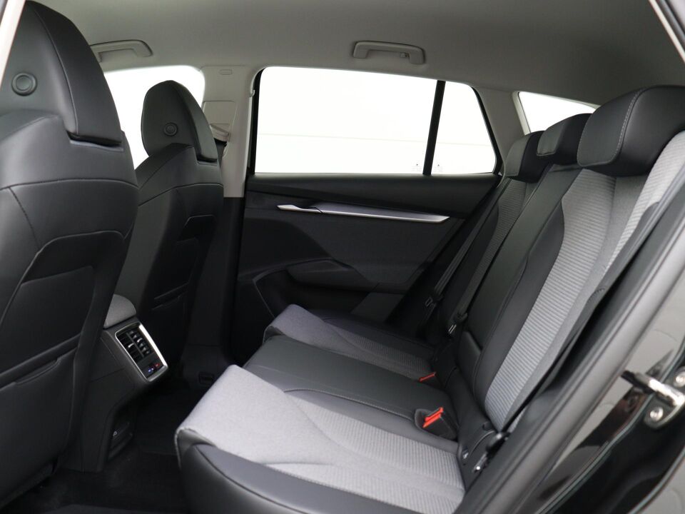 Škoda Enyaq iV Selection 150 kW / 204 PK