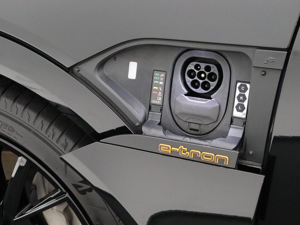 Audi e-tron 55 quattro S edition 95 kWh