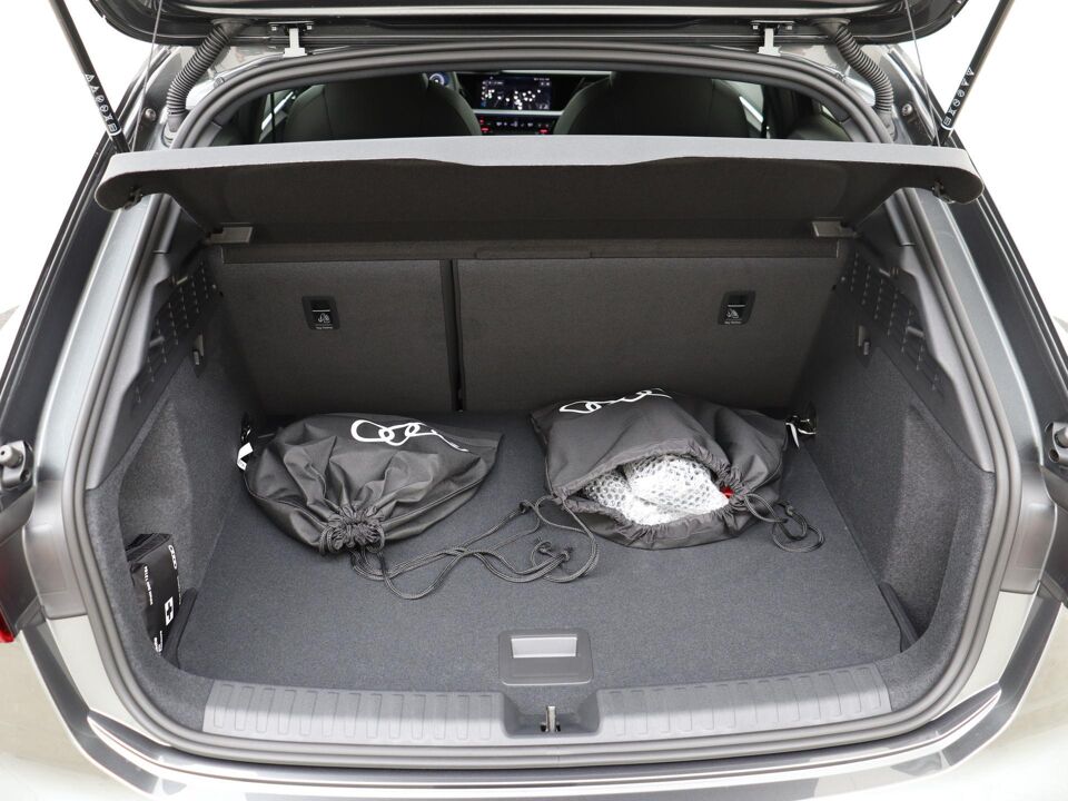 Audi A3 Sportback S edition 40 TFSI e 150 kW / 204 PK