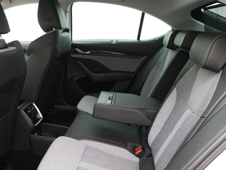 Škoda Octavia Business Edition 1.5 TSI m-HEV 85 kW / 115 PK