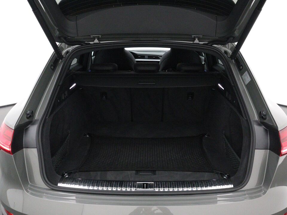 Audi Q8 e-tron 55 quattro S Edition Competition 115 kWh