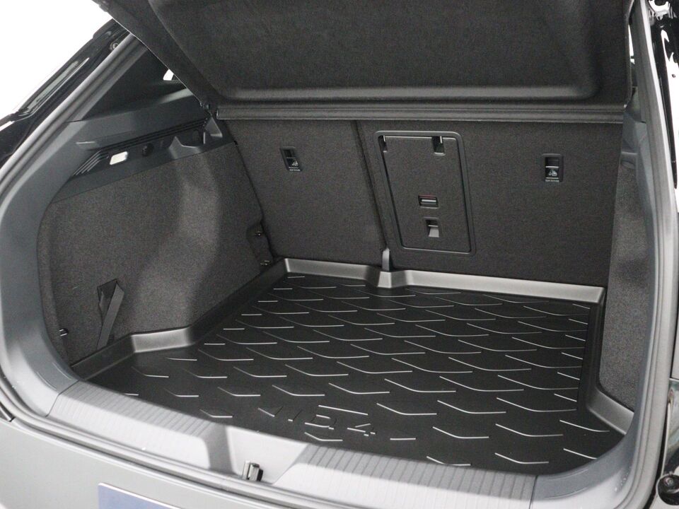 Volkswagen ID.4 Pro Business 77 kWh 210 kW / 286 pk